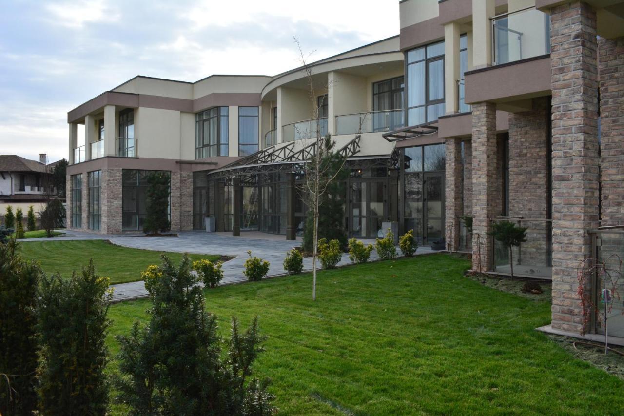 Апарт-отель Corner House Бурлача Балка